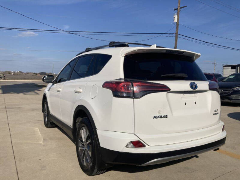 2017 Toyota RAV4 Hybrid LE Plus