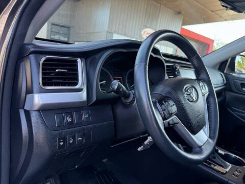 2016 Toyota Highlander