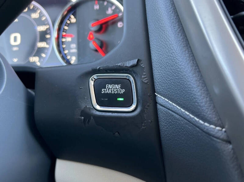 2020 GMC Acadia Denali