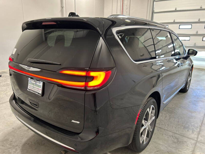 2026 Chrysler Pacifica Pinnacle