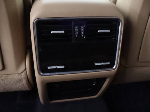 2023 Porsche Cayenne Platinum Edition