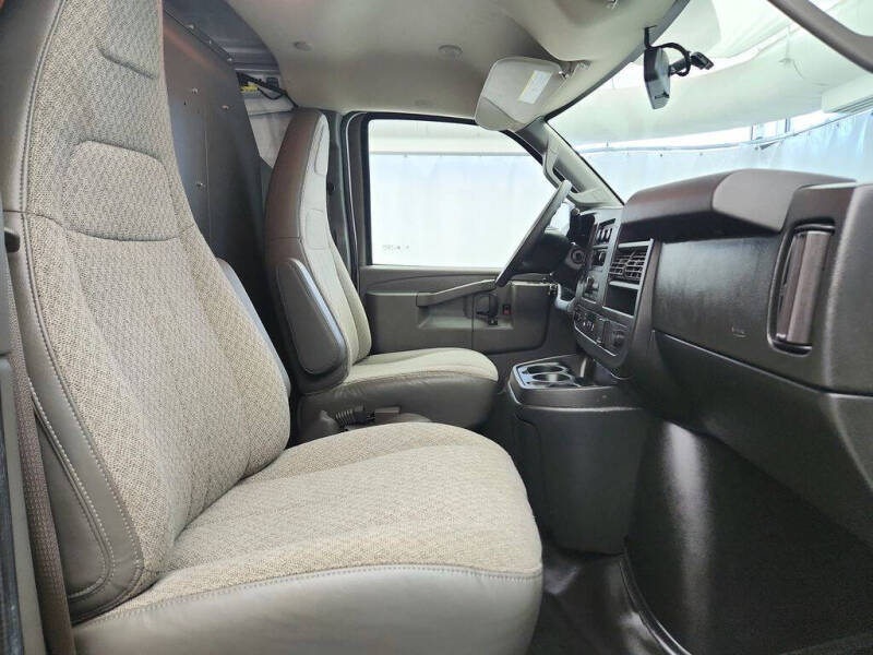 2021 Chevrolet Express 2500