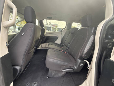 2017 Chrysler Pacifica Touring