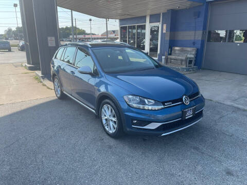 2019 Volkswagen Golf Alltrack for sale at Gateway Motor Sales in Cudahy WI