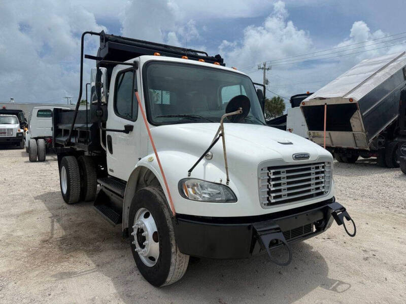 2011 Freightliner M2 106