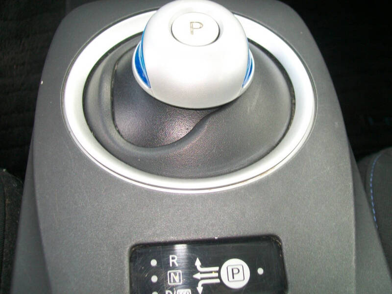 2013 Nissan LEAF S