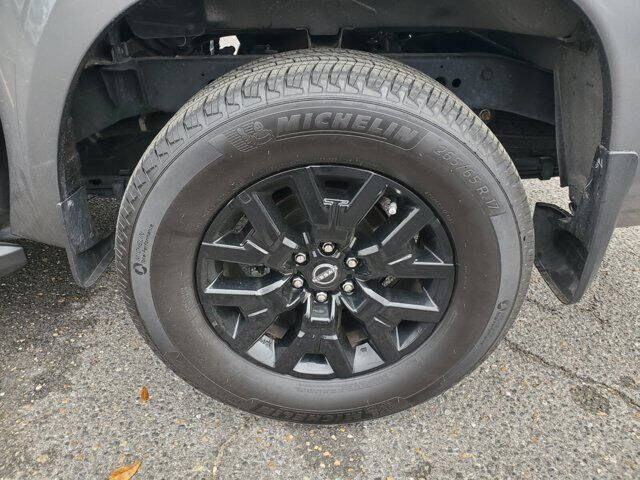 2023 Nissan Frontier SV