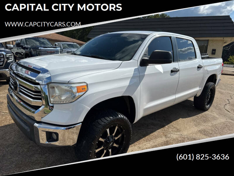 2016 Toyota Tundra SR5's photo