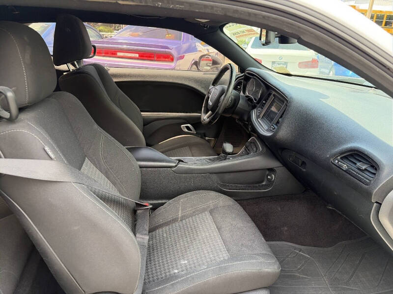 2018 Dodge Challenger SXT