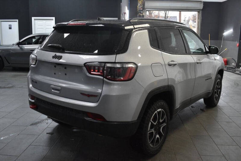2024 Jeep Compass Trailhawk