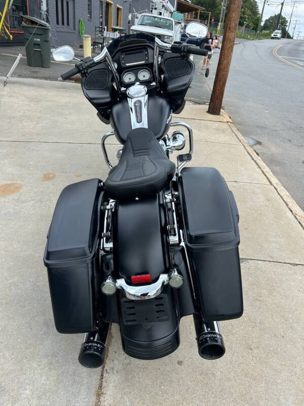 2017 Harley-Davidson Road Glide Special FLTRXS