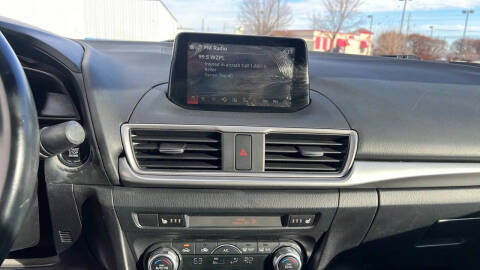 2018 Mazda MAZDA3 Touring