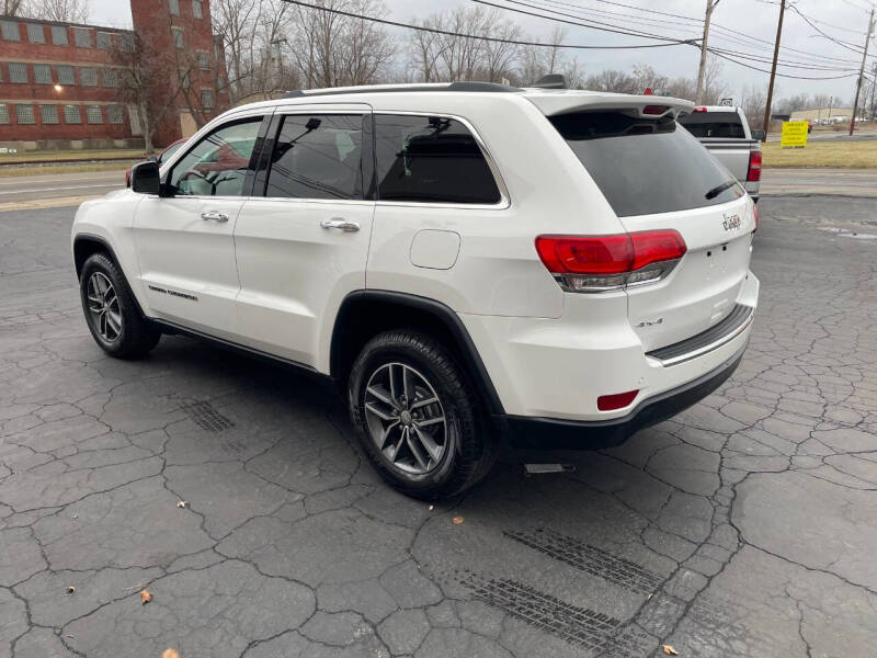 2017 Jeep Grand Cherokee Limited photo 4