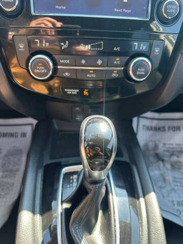 2017 Nissan Rogue