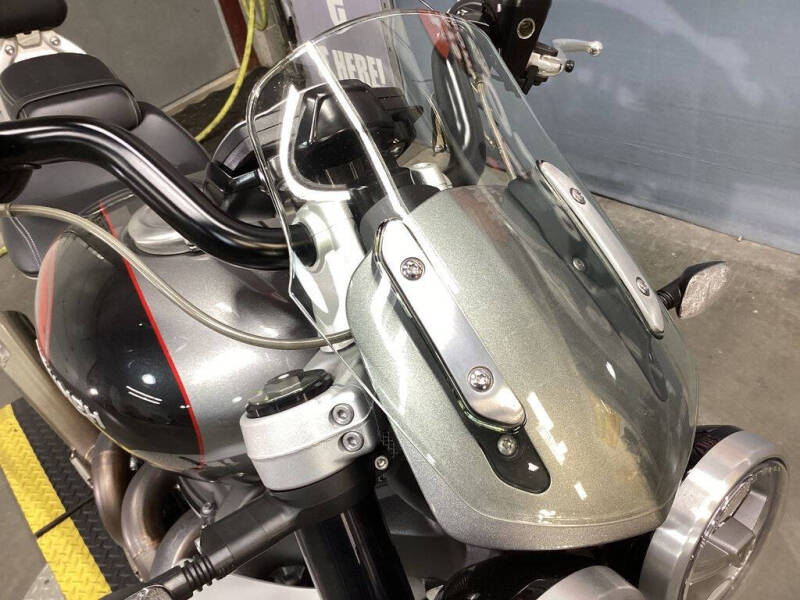 2022 Triumph Rocket 3 GT Silver Ice &amp; S