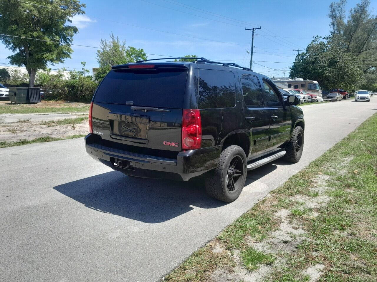 2014 GMC Yukon SUV / Crossover - $9,950
