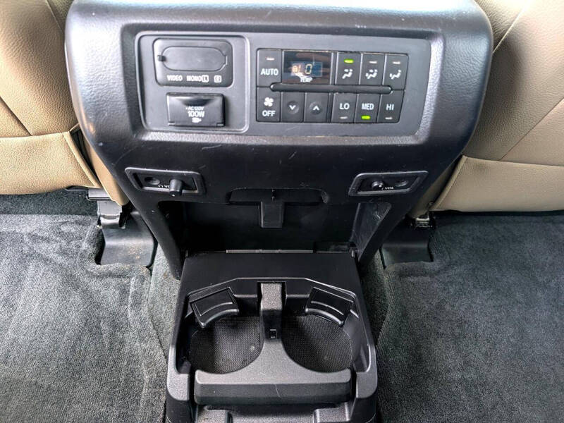 2016 Toyota Sequoia Platinum