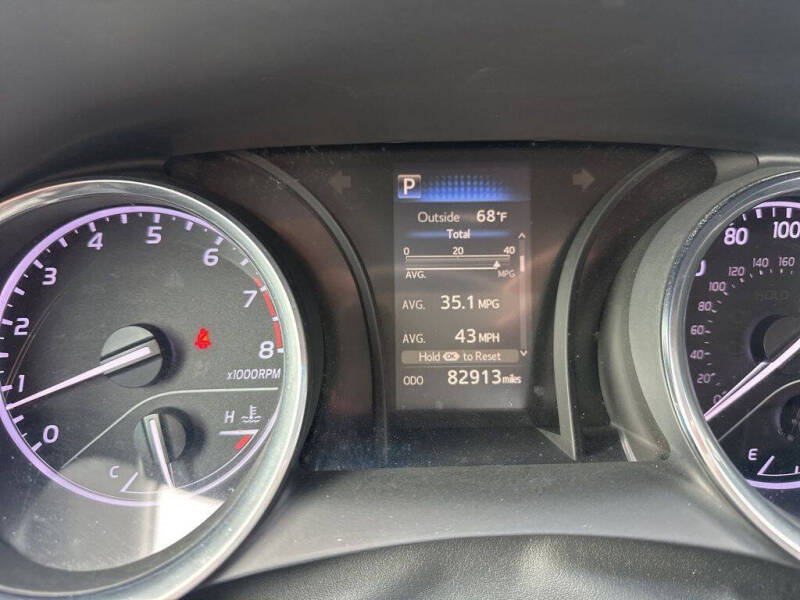 2018 Toyota Camry SE