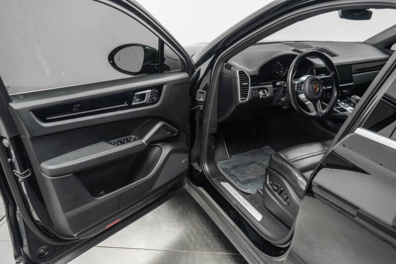 2022 Porsche Cayenne Coupe
