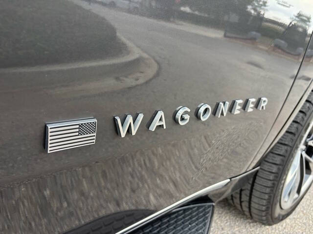 2022 Jeep Wagoneer 21