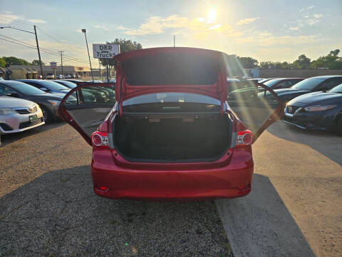 2013 Toyota Corolla LE