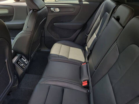 2026 Volvo XC40 B4 Core