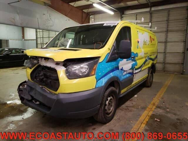 2015 Ford Transit Base's photo