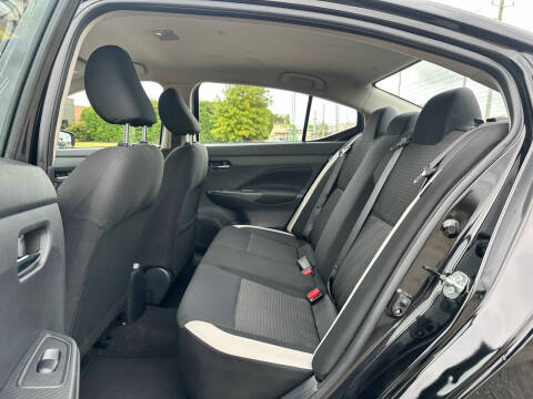 2022 Nissan Versa SV