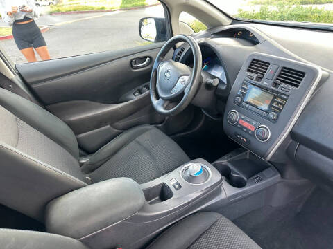 2015 Nissan LEAF S
