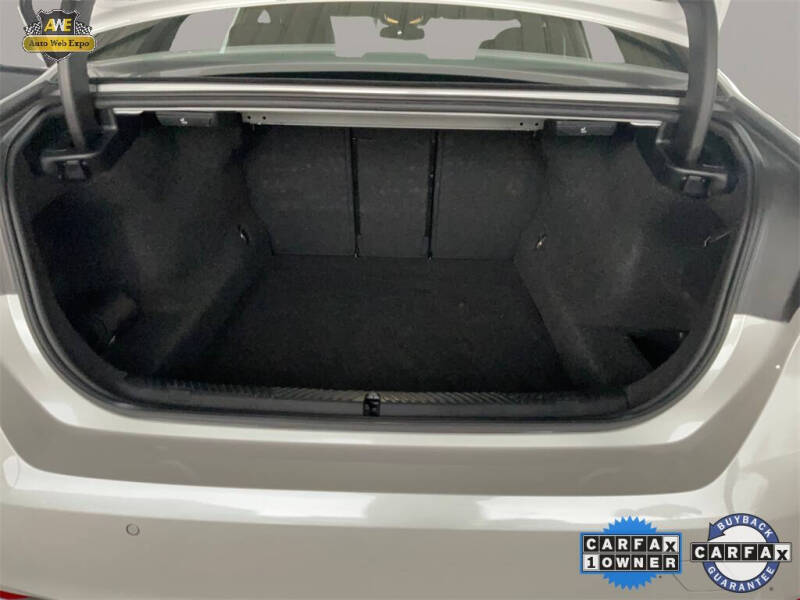 2025 BMW 5 Series 530i