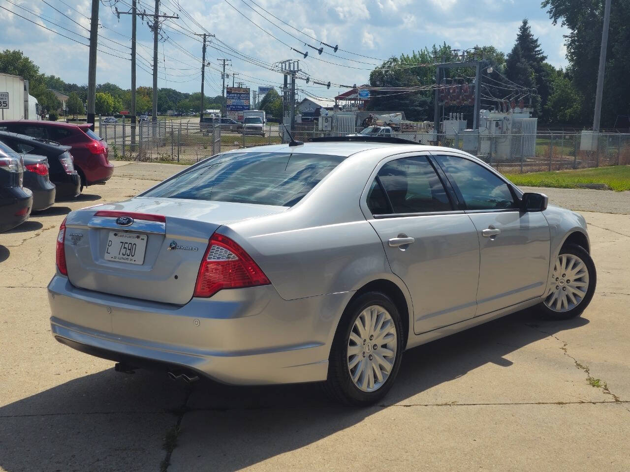 2010 Ford Fusion Hybrid for sale at Quantum Auto Co in Plainfield, IL