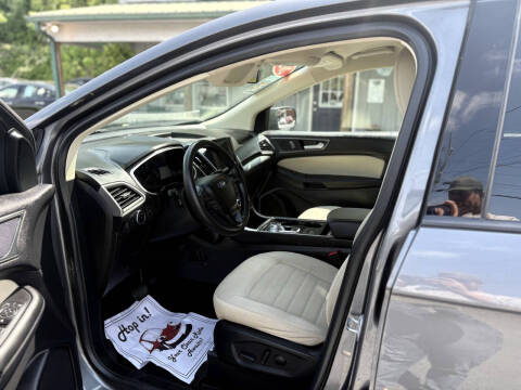2021 Ford Edge SE