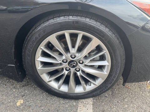 2021 Infiniti Q50 Luxe