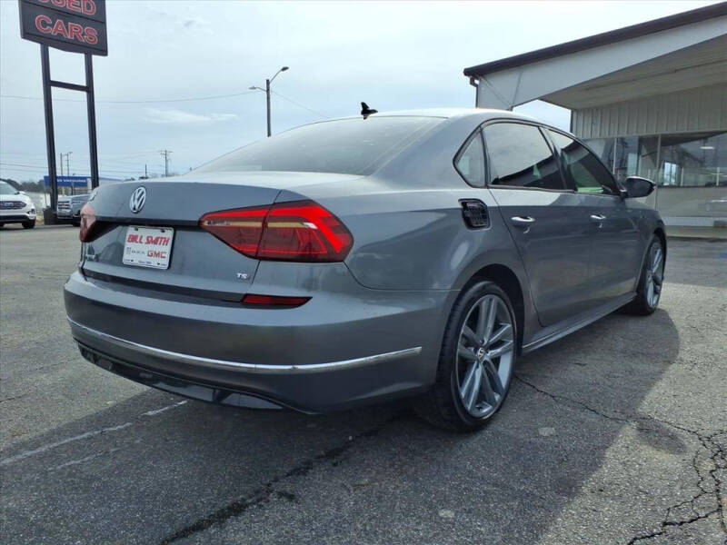 2018 Volkswagen Passat 2.0T R-Line