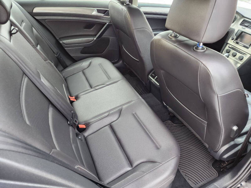 2015 Volkswagen Golf TSI SEL