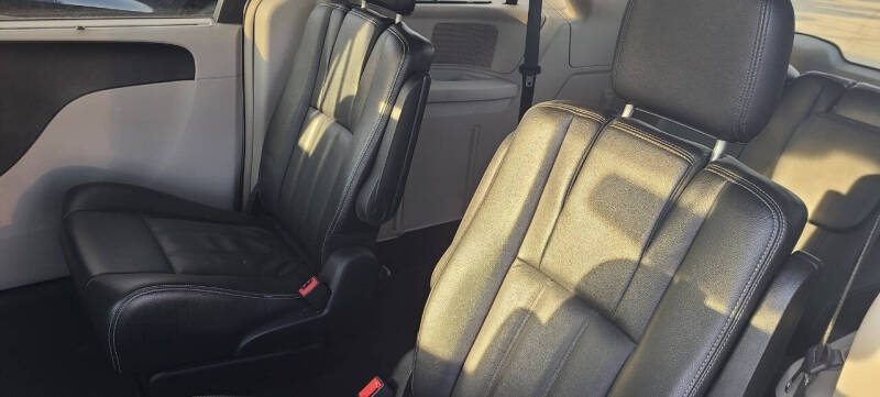 2014 Chrysler Town and Country Touring