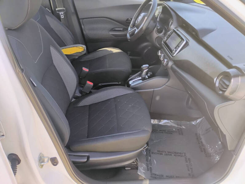 2020 Nissan Kicks S