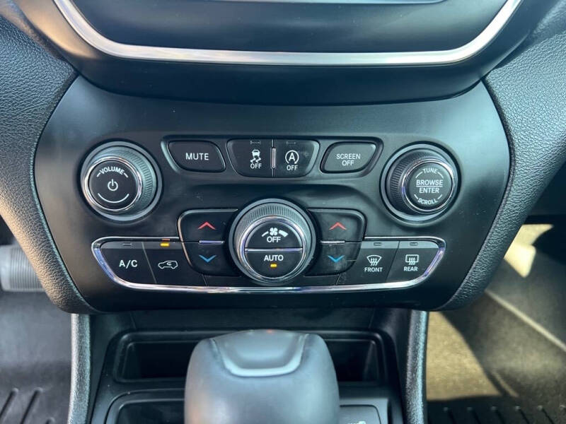 2021 Jeep Cherokee 80th Anniversary Edition