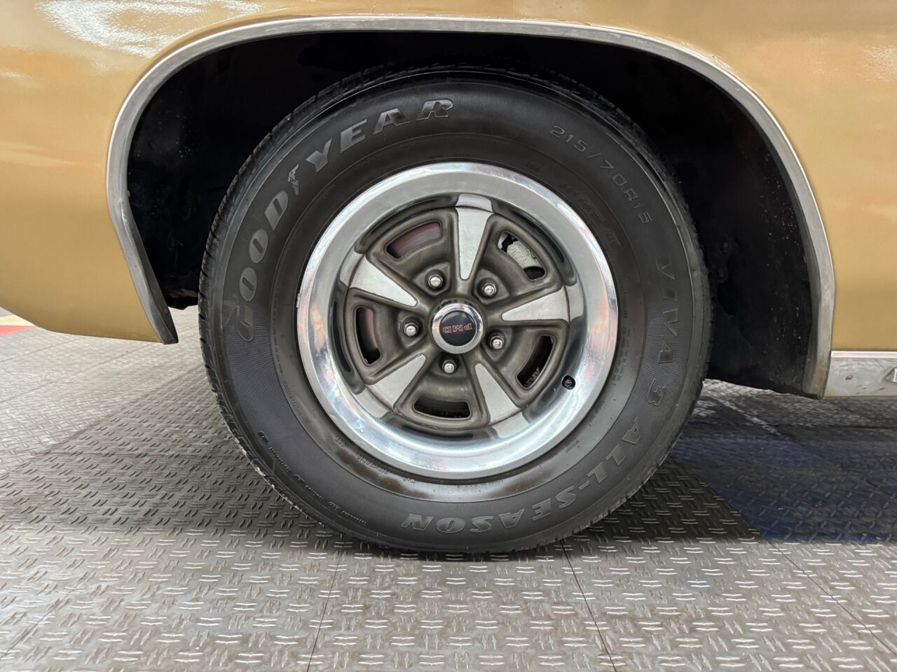 1967 Pontiac Grand Prix 27