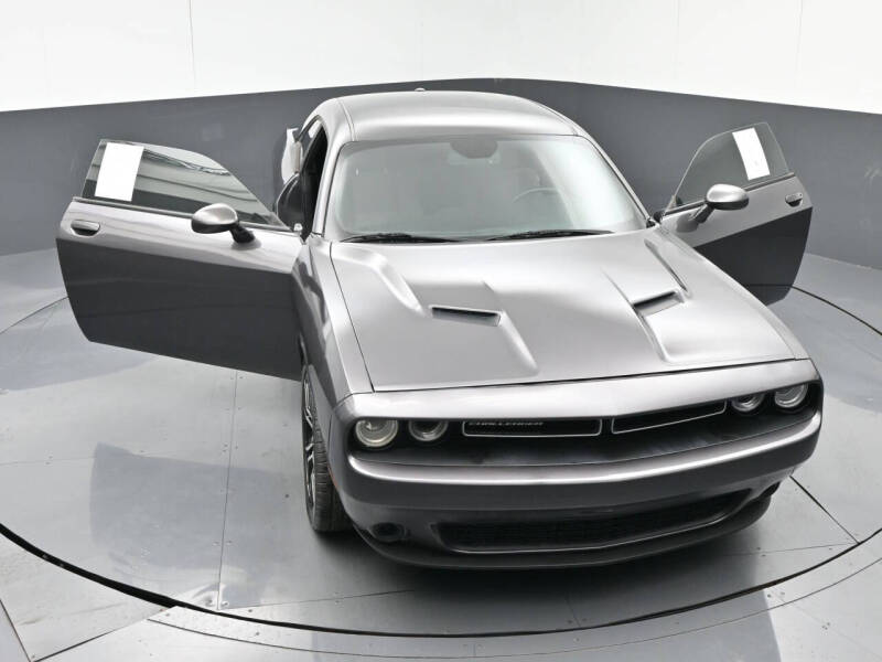 2017 Dodge Challenger SXT