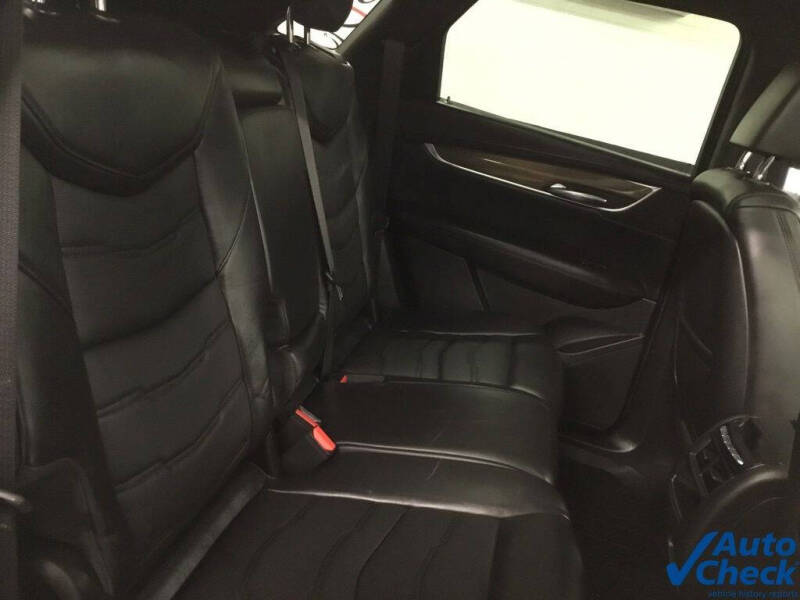 2017 Cadillac XT5 Platinum