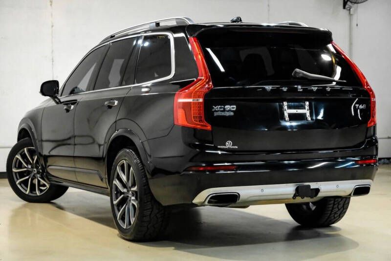 2017 Volvo XC90 T6 Momentum
