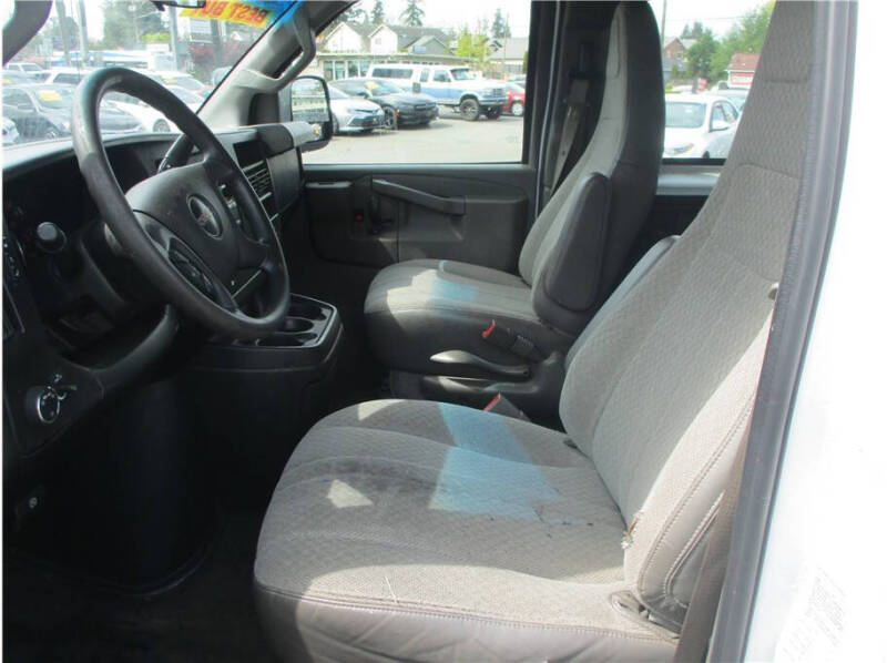 2017 GMC Savana 2500