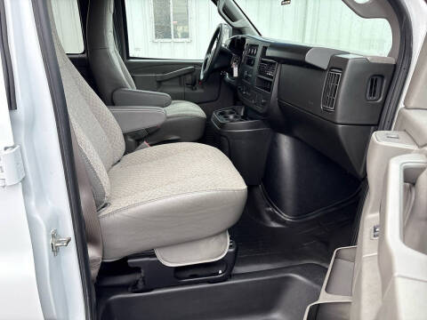 2023 Chevrolet Express LS 3500