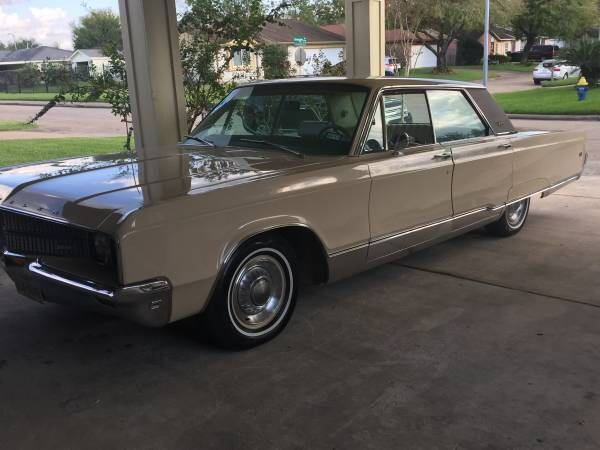 1968 Chrysler New Yorker