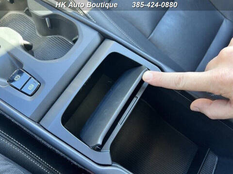 2019 Volvo XC40 T5 Momentum