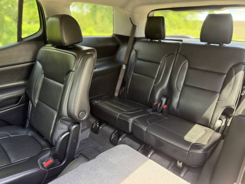 2022 GMC Acadia SLT