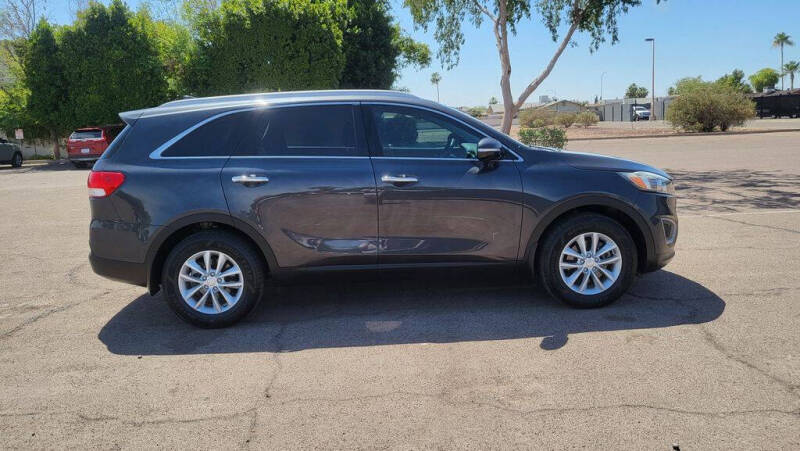 2018 Kia Sorento LX