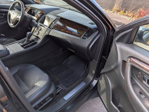 2015 Ford Taurus Limited