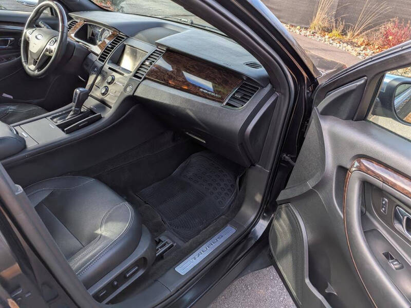 2015 Ford Taurus Limited